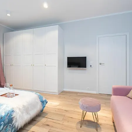 Flamingo Beach - Hampton Apartment