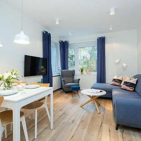 Flamingo Beach - Hampton Apartment *