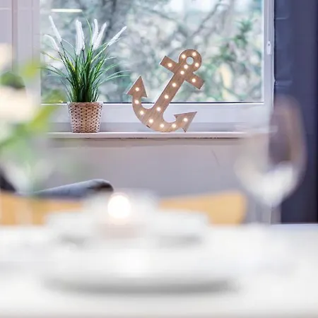 Flamingo Beach - Hampton Apartment *